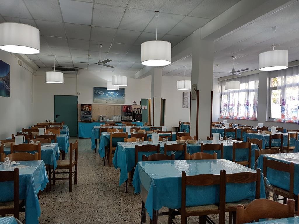 Villaggio Accademia Чезенатико Экстерьер фото
