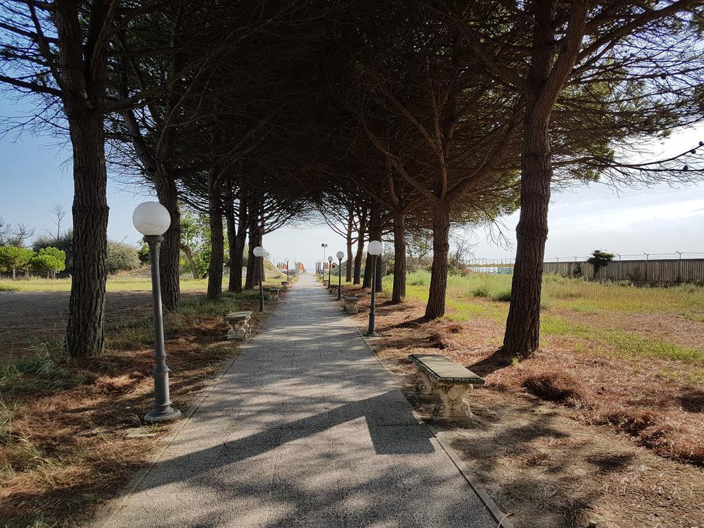 Villaggio Accademia Чезенатико Экстерьер фото